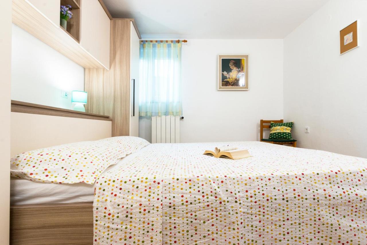 Apartment Katarina Pola Esterno foto