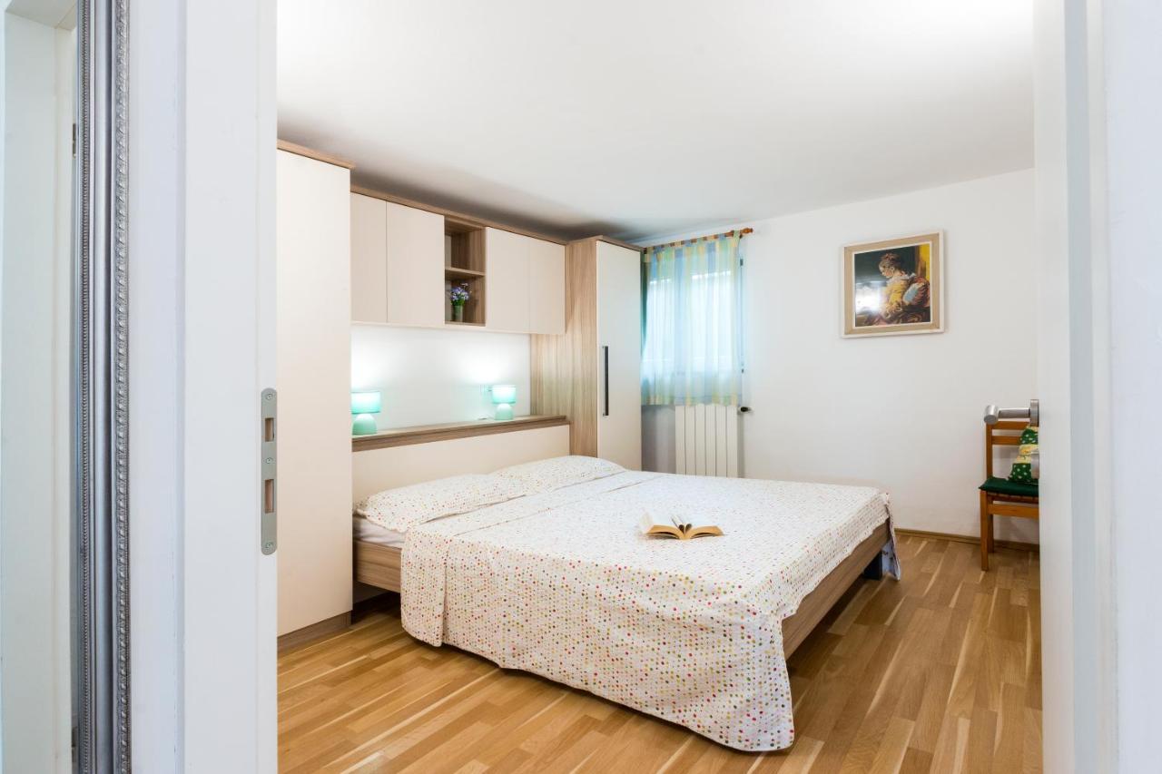 Apartment Katarina Pola Esterno foto