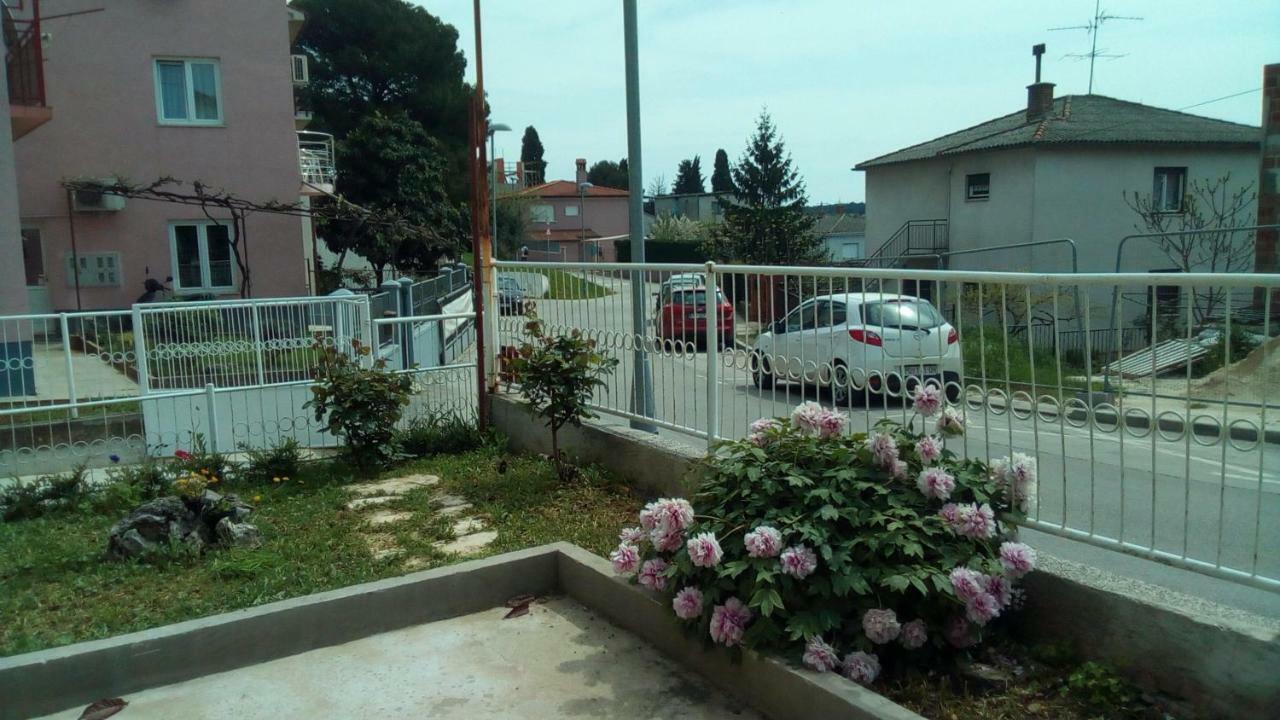 Apartment Katarina Pola Esterno foto